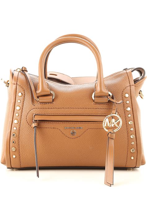 are michael kors purses still in style